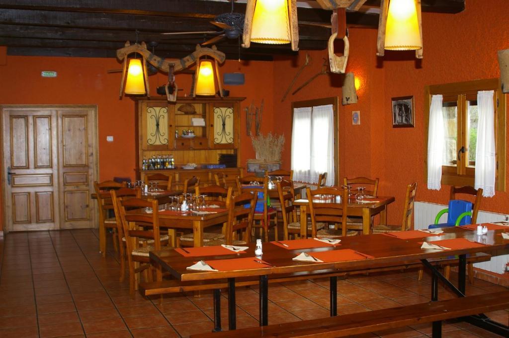 Hosteleria Santa Cruz Santa Cruz de la Serós Esterno foto
