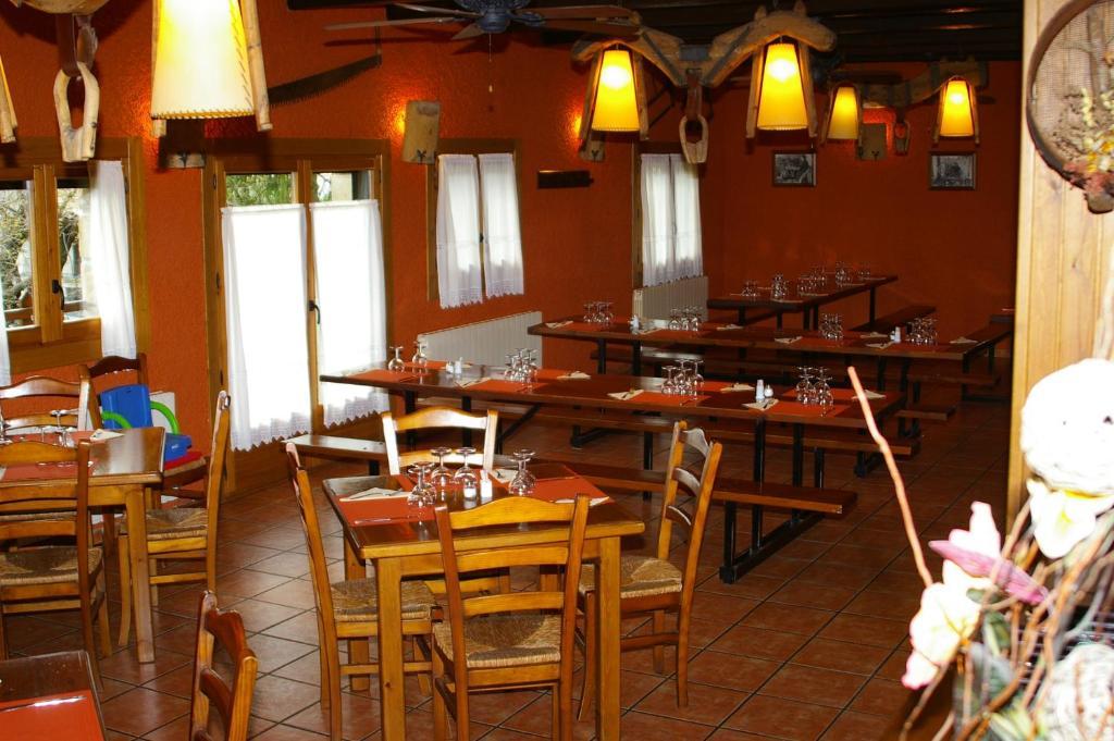 Hosteleria Santa Cruz Santa Cruz de la Serós Esterno foto